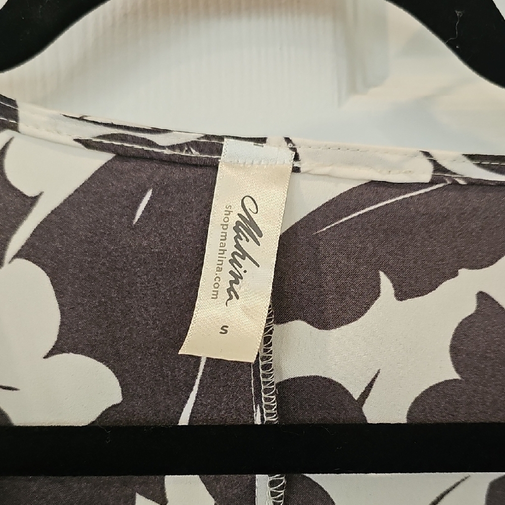 Floral Wrap Top - Black and White - Picture 2 of 11